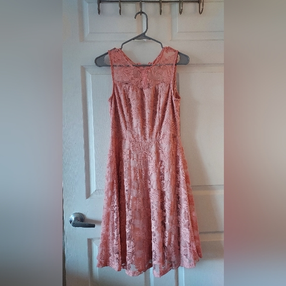 Bridesmaid Dress 👗 - Picture 2 of 5